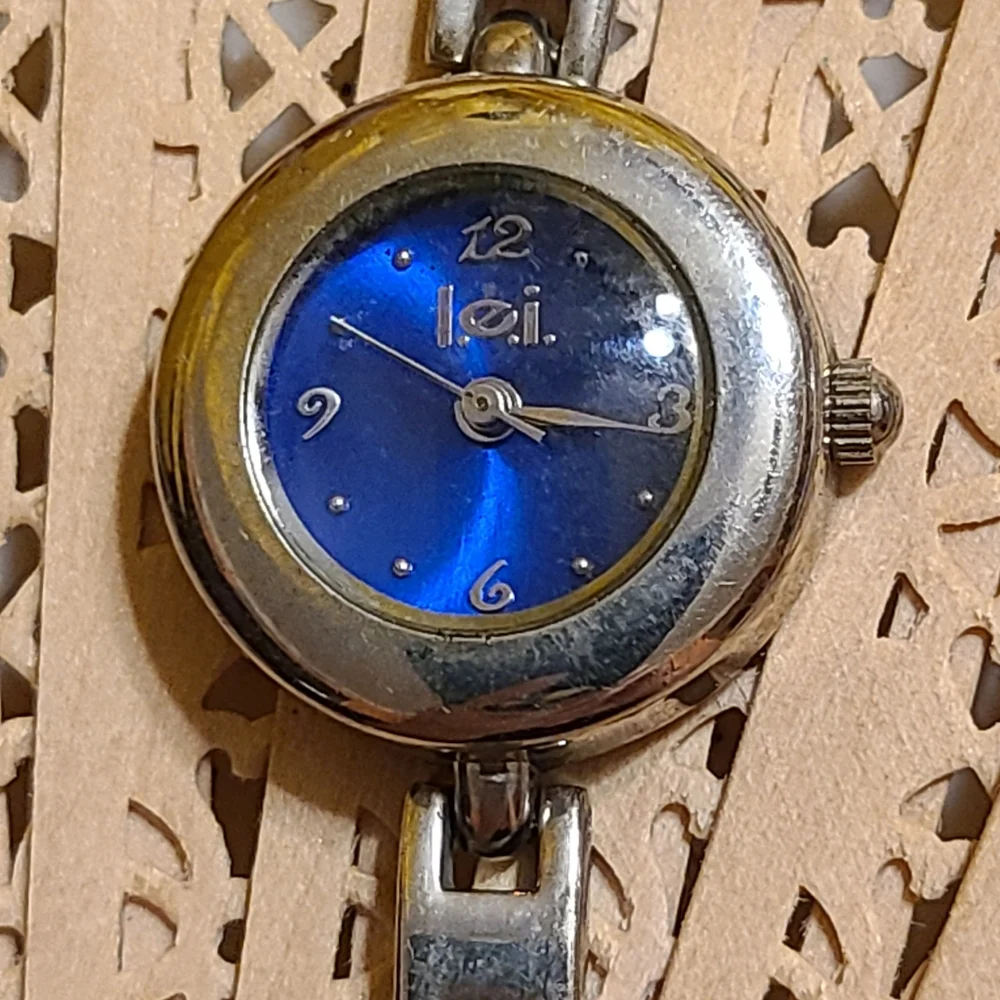 Ladies Watch for sale VINTAGE L.E. Watch